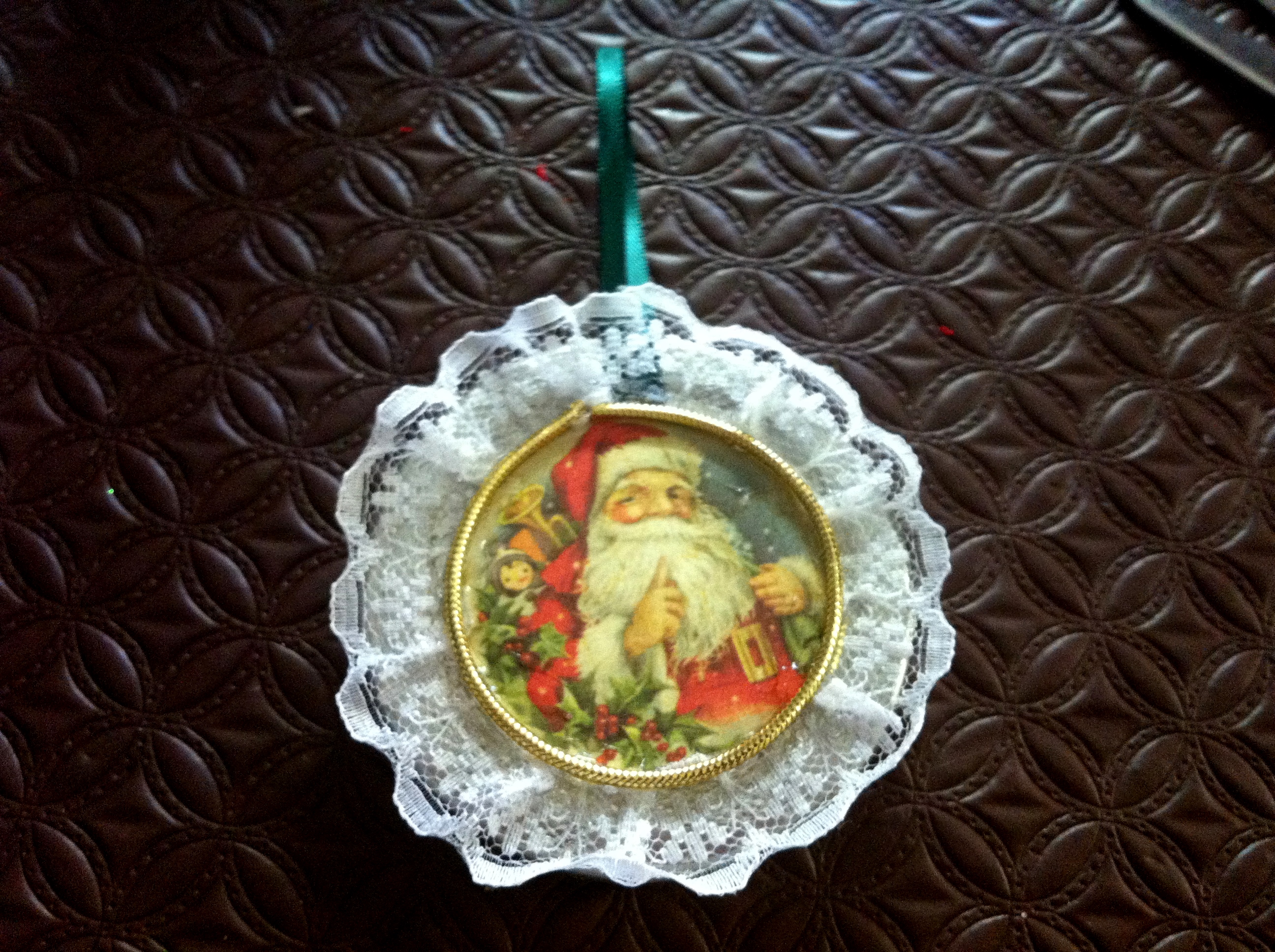 Advent Activities: How To Make Jar Lid Ornaments (Day 20)